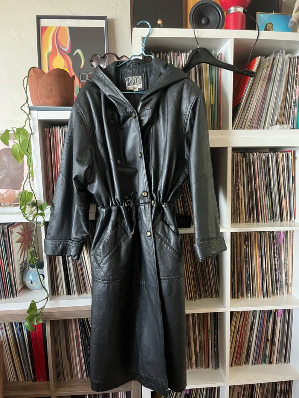 Vintage ‘80s 🔥100% Leather Long Coat with Hood and belted Black Size L/XL